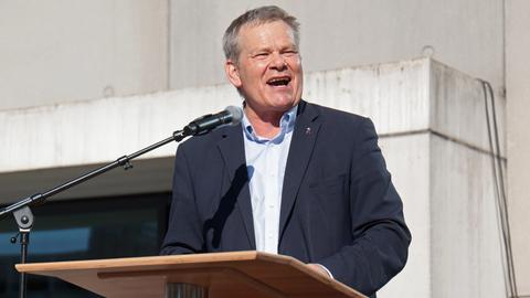 Thomas Spies at the podium