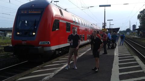 Hitzewelle Regionalbahnen Fallen Wegen Hitze Aus Feldbrand