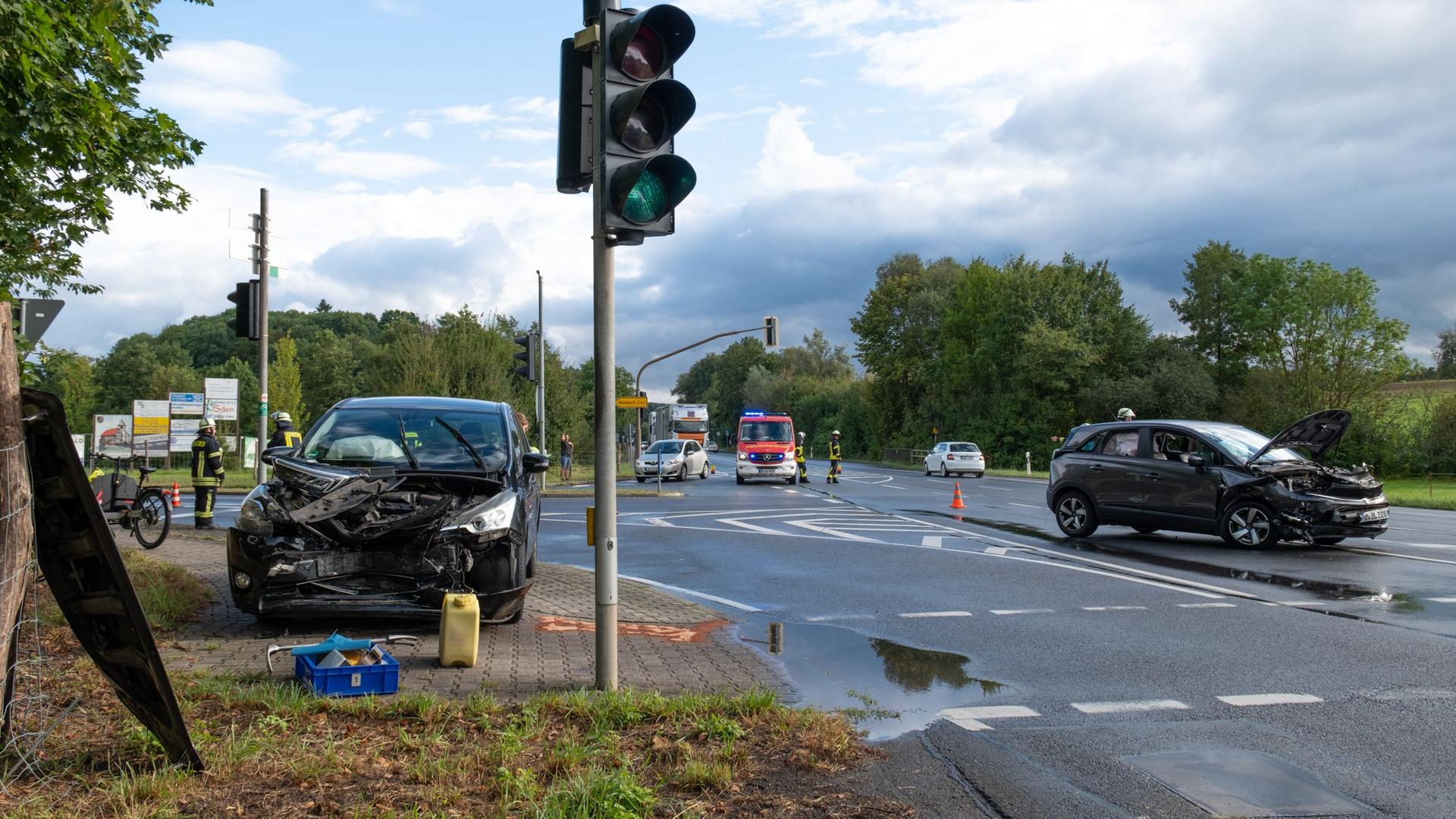 Zwei Schwerverletzte Bei Frontalzusammenstoß Auf B45 Bei Groß-Umstadt ...