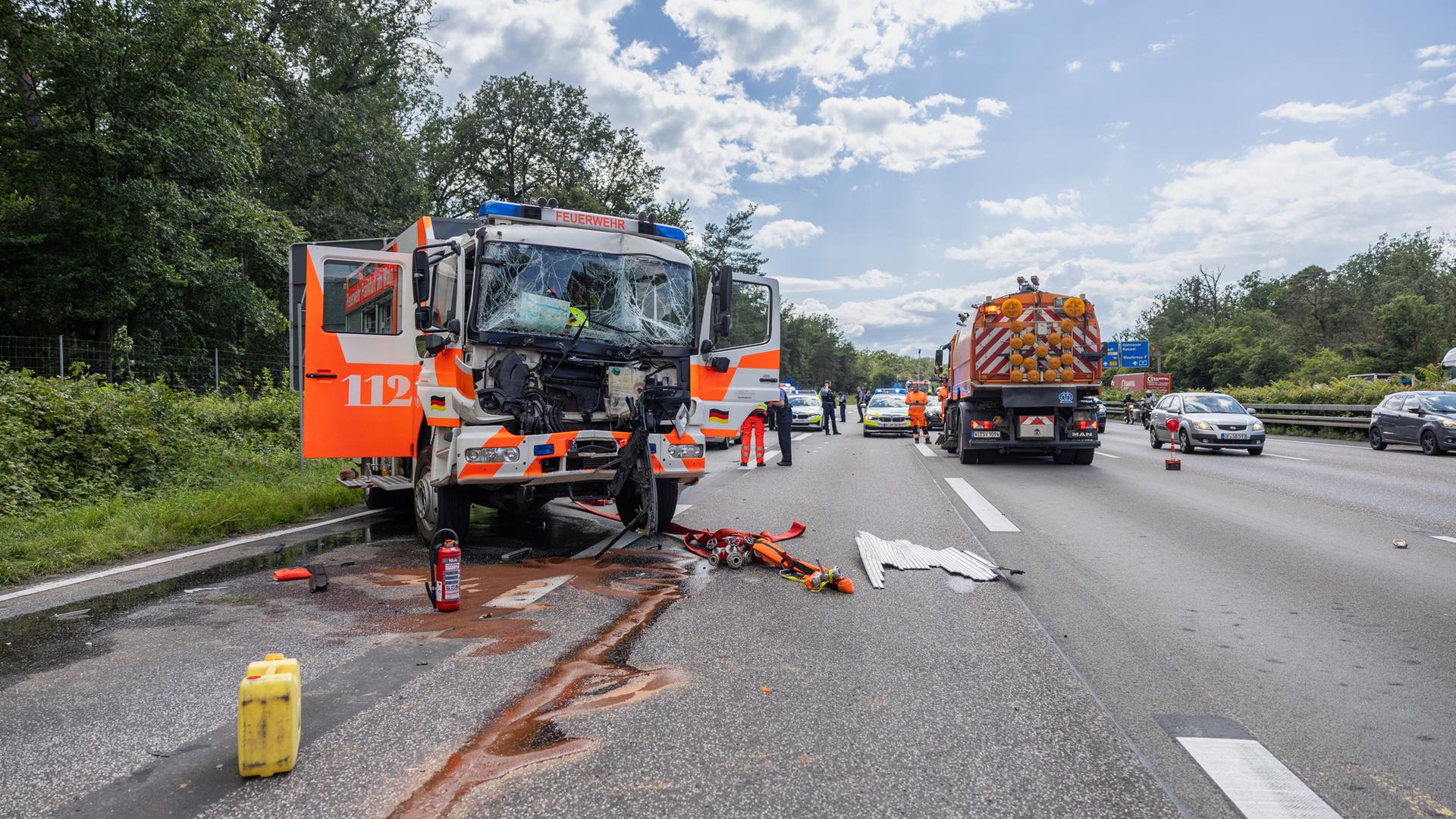 A3 pod Frankfurtem: wypadek wozu strażackiego – siedmiu strażaków zostało rannych |  hessenschau.de