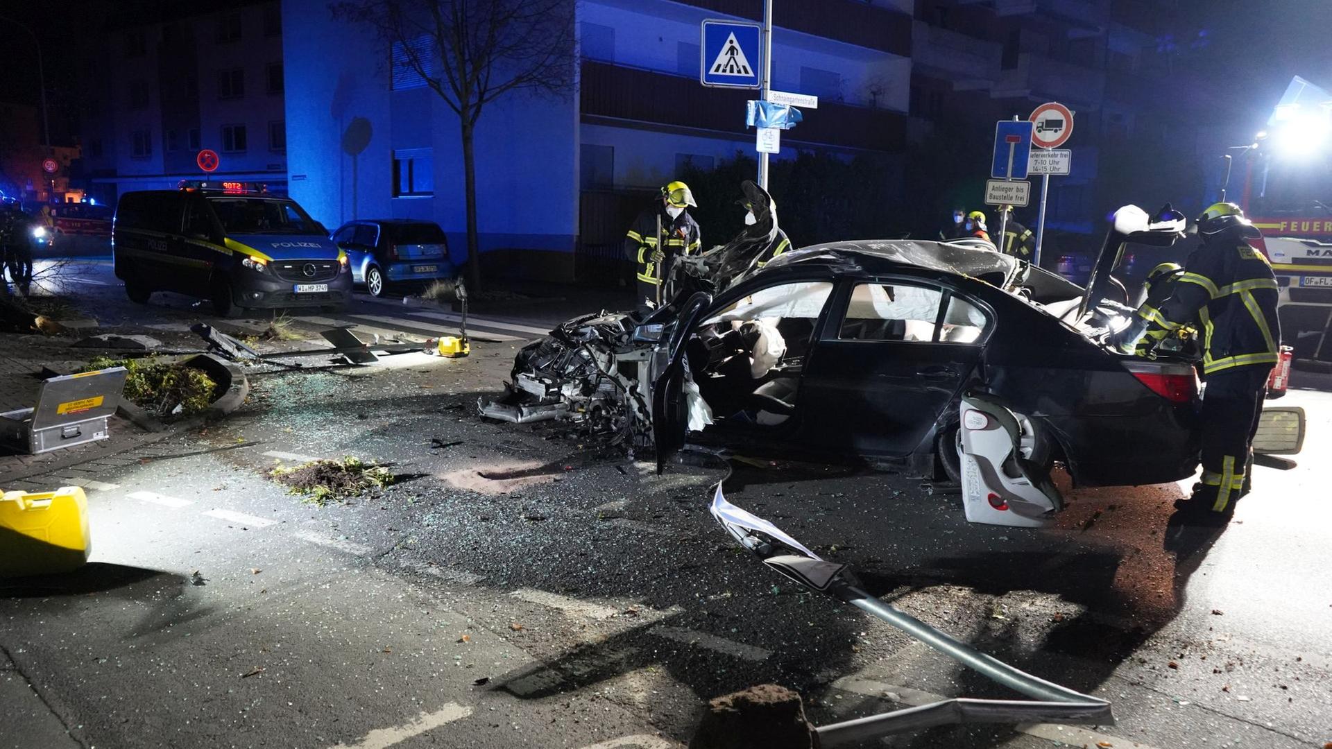 Autofahrer Hinterlasst Schlachtfeld Bei Verfolgungsjagd Mann Stirbt Bei Unfall Auf A4 Neue Corona Regeln In Kraft Hessenschau De Hessen Am Morgen