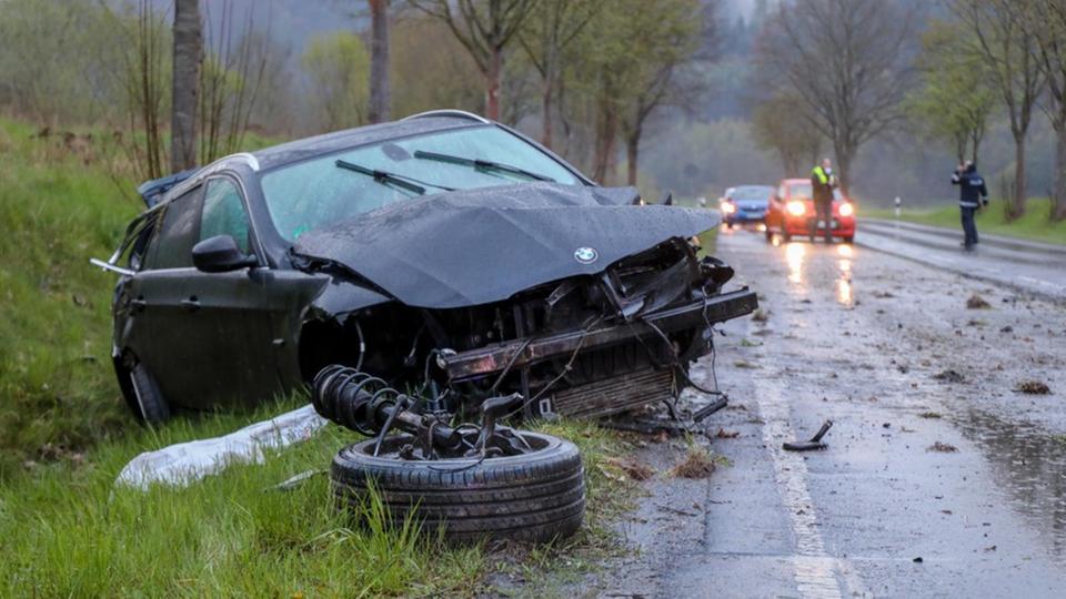 Polizei Sudhessen Kontrolliert 700 Radfahrer Auto Kommt Von Strasse Ab Fahrer Leicht Verletzt Sonntag Bis 29 Grad Hessenschau De Hessen Am Morgen