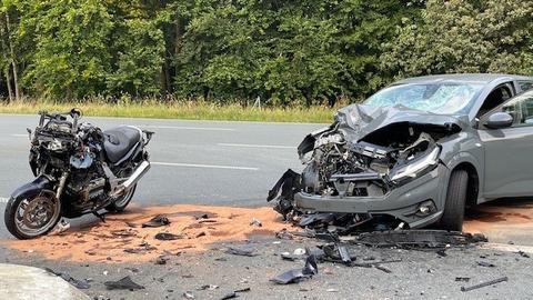 Unfallstelle auf B456 bei Usingen (Hochtaunus)