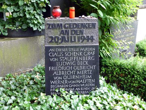 Der Gedenkstein für die Opfer des 20. Juli 1944 in Berlin-Schöneberg erinnert auch an Ludwig Beck.