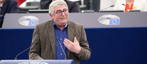 Martin Häusling am Rednerpult des EU-Parlaments