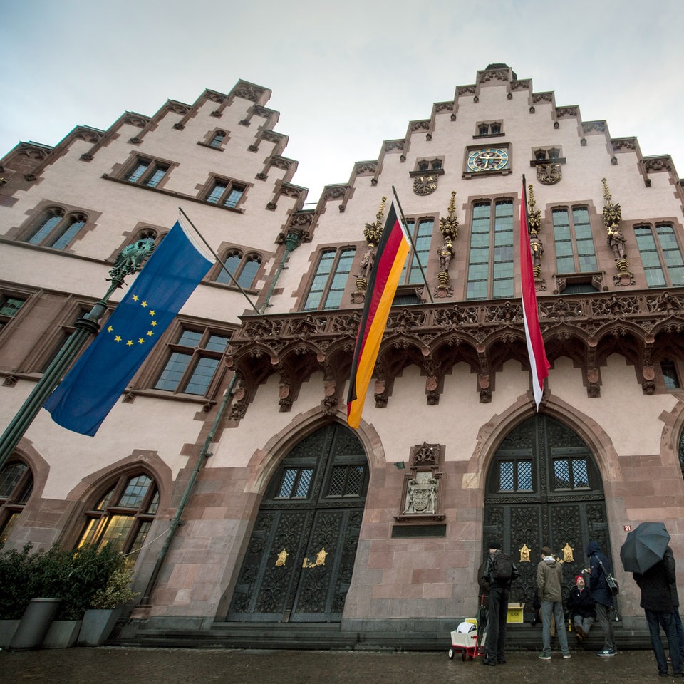 Ob Wahl Frankfurt 2023 Cdu Kandidat Uwe Becker Versucht Sich Am Großstadt Spagat Hessenschau