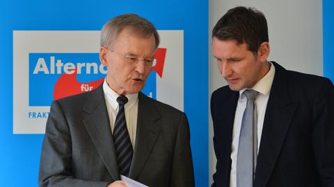 Der Staatsrechtler Karl Albrecht Schachtschneider  mit dem Thüringens AfD-Landeschef Björn Höcke