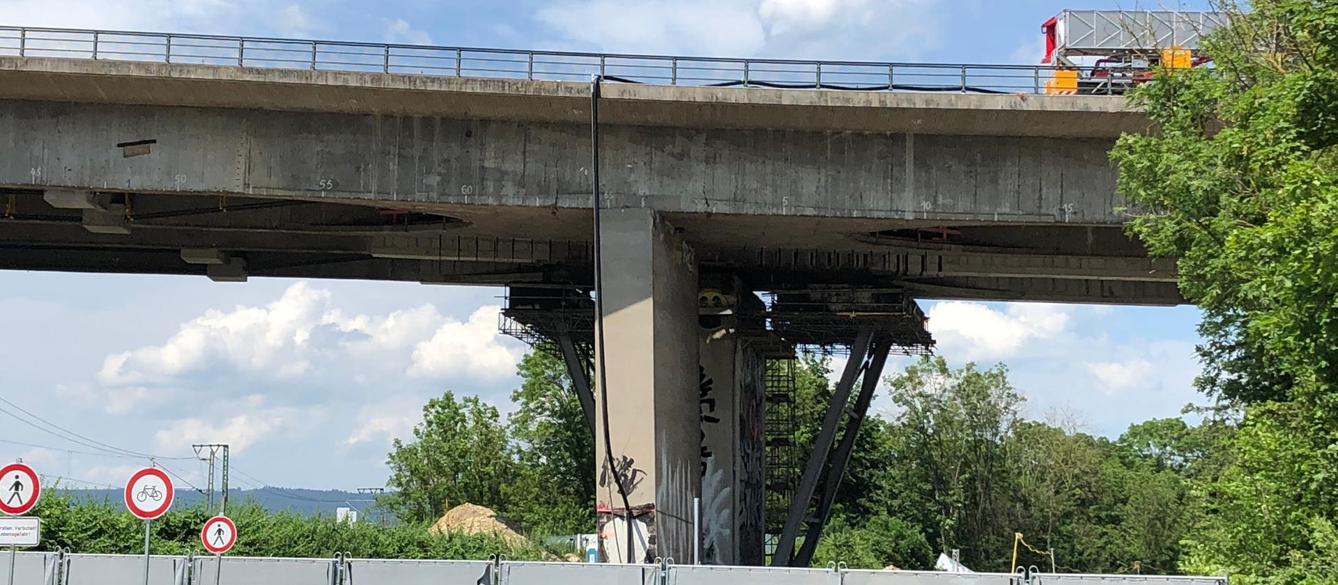 Salzbachtalbrücke bei Wiesbaden bleibt auf unbestimmte ...