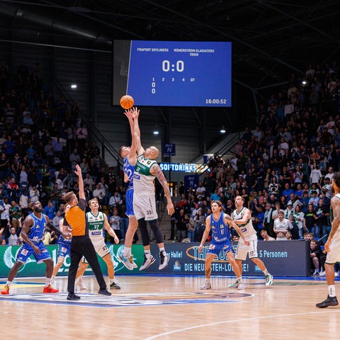 Duell der Frankfurt Skyliners und Trier im Frühjahr um den Aufstieg. 