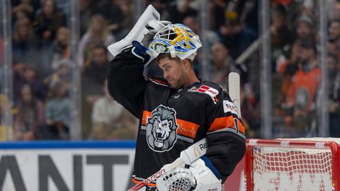 Thomas Greiss mit Goalie-Kleidung der Löwen Frankfurt.