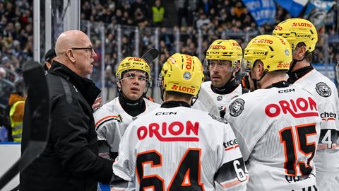 Löwen-Headcoach Tom Rowe und sein Team stehen unter Druck