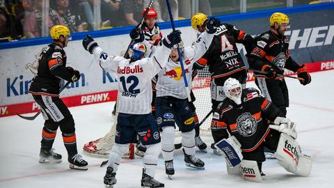 Tor zum 2:3 zwischen Löwen Frankfurt und EHC München