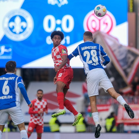 Spielszene zwischen Darmstadt 98 und Mainz 05