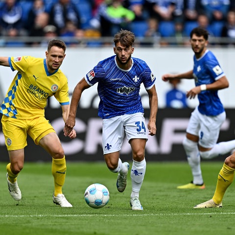 Killian Corredor von Darmstadt 98 im Spiel gegen Eintracht Braunschweig