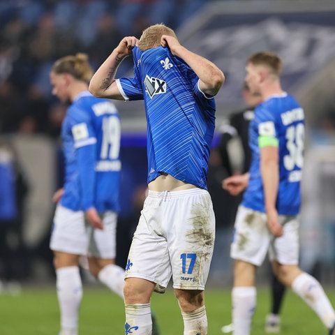 Enttäuschung bei Lilien-Spieler Kai Klefisch nach dem Abpfiff gegen Münster