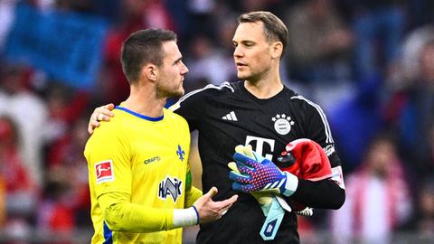 Marcel Schuhen und Manuel Neuer nach dem Spiel in München