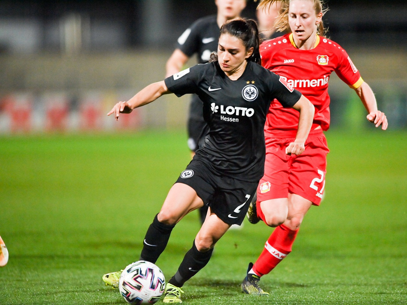 Eintracht Fussballerinnen Verlieren Bei Achterbahnfahrt In Leverkusen Hessenschau De Eintracht Frankfurt Frauen