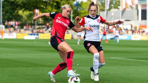 Sophia Kleinherne von Eintracht Frankfurt im Spiel in Leverkusen