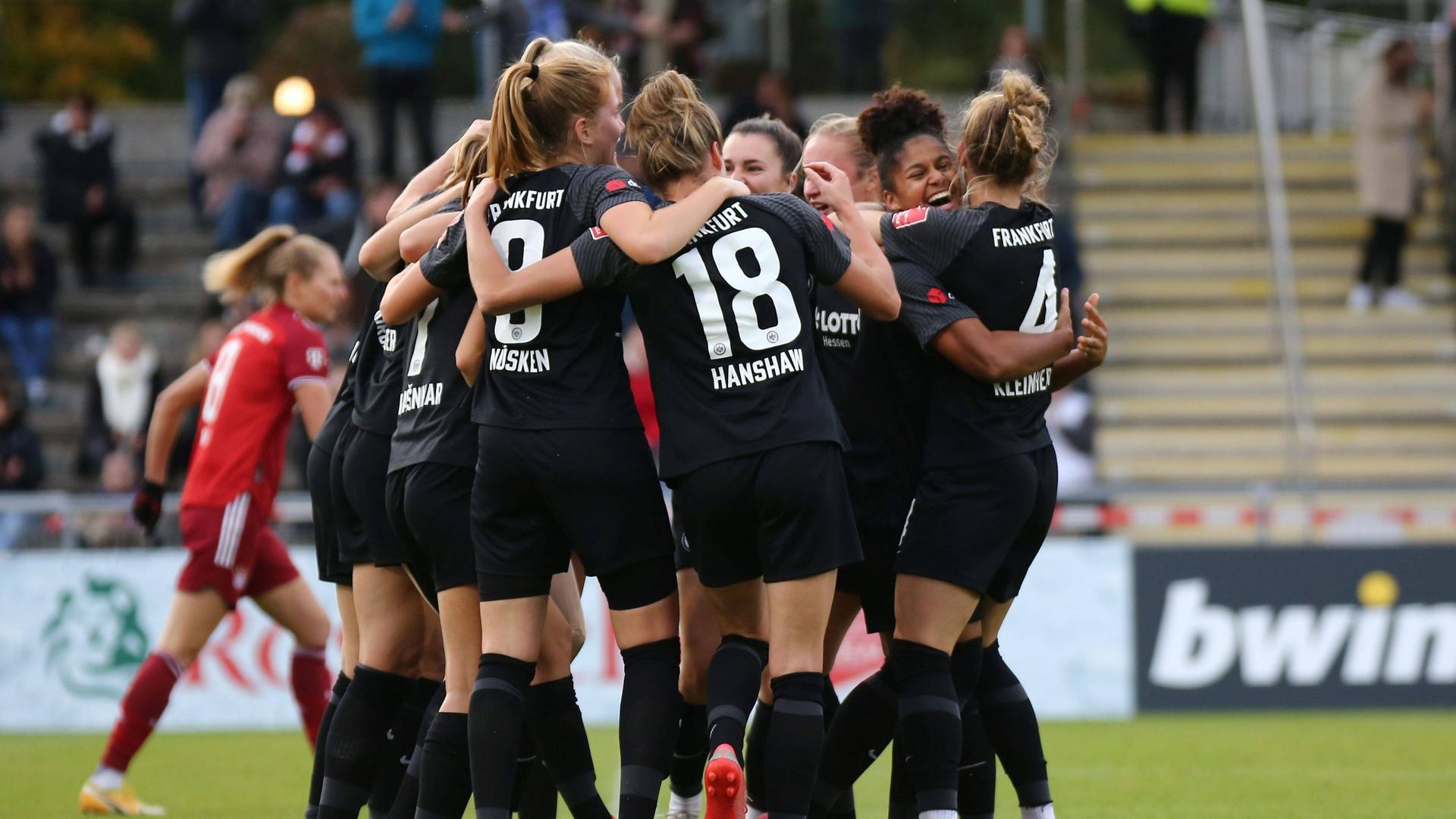 Live! Eintracht-Frauen Im DFB-Pokal Beim FC Bayern - Livestream ...