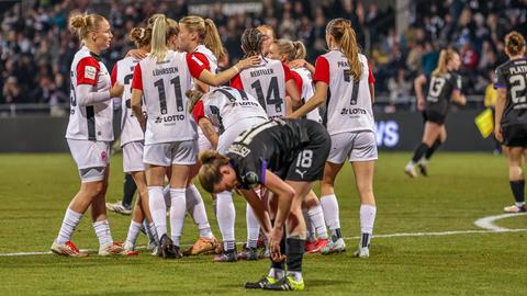 Jubel bei den SGE-Frauen im Spiel gegen Essen.