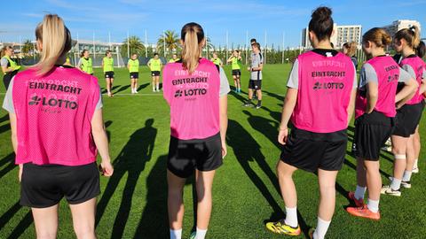 Die Eintracht Frankfurt Frauen im Trainingslager in Portugal.