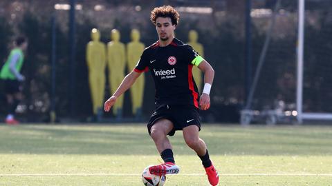 Eintracht Frankfurts U19-Kapitän Ayoub Chaikhoun in Aktion