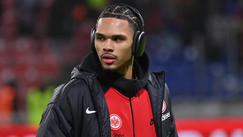 Nnamdi Collins ist nun bis 2030 an die Eintracht gebunden.