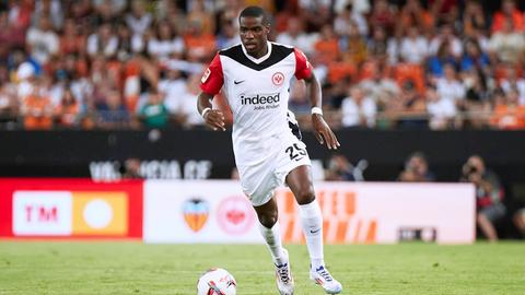 Niels Nkounkou von Eintracht Frankfurt