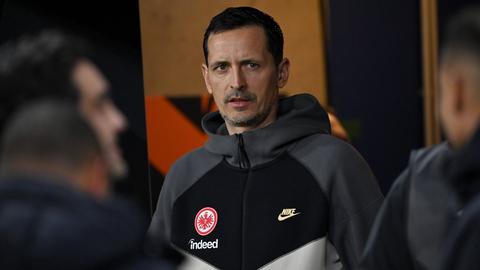 Eintracht Frankfurt: Trainer Dino Toppmöller in Lyon