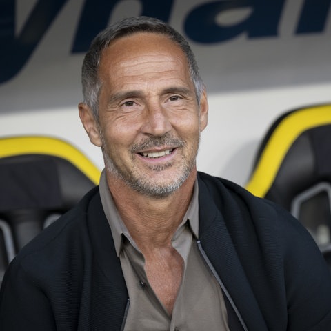 Adi Hütter auf der Trainerbank der Young Boys Bern