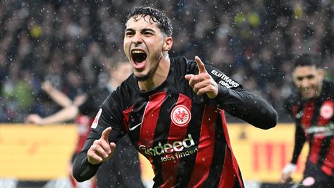 Fares Chaibi von Eintracht Frankfurt jubelt