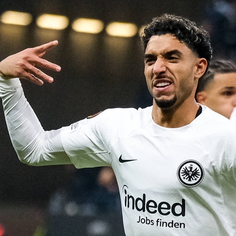 Omar Marmoush von Eintracht Frankfurt jubelt