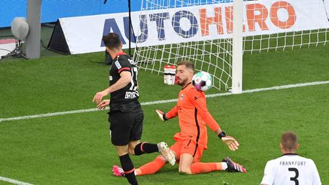 Kevin Trapp gegen Leverkusen