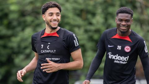 Omar Marmoush und Eric Junior Dina Ebimbe beim Training