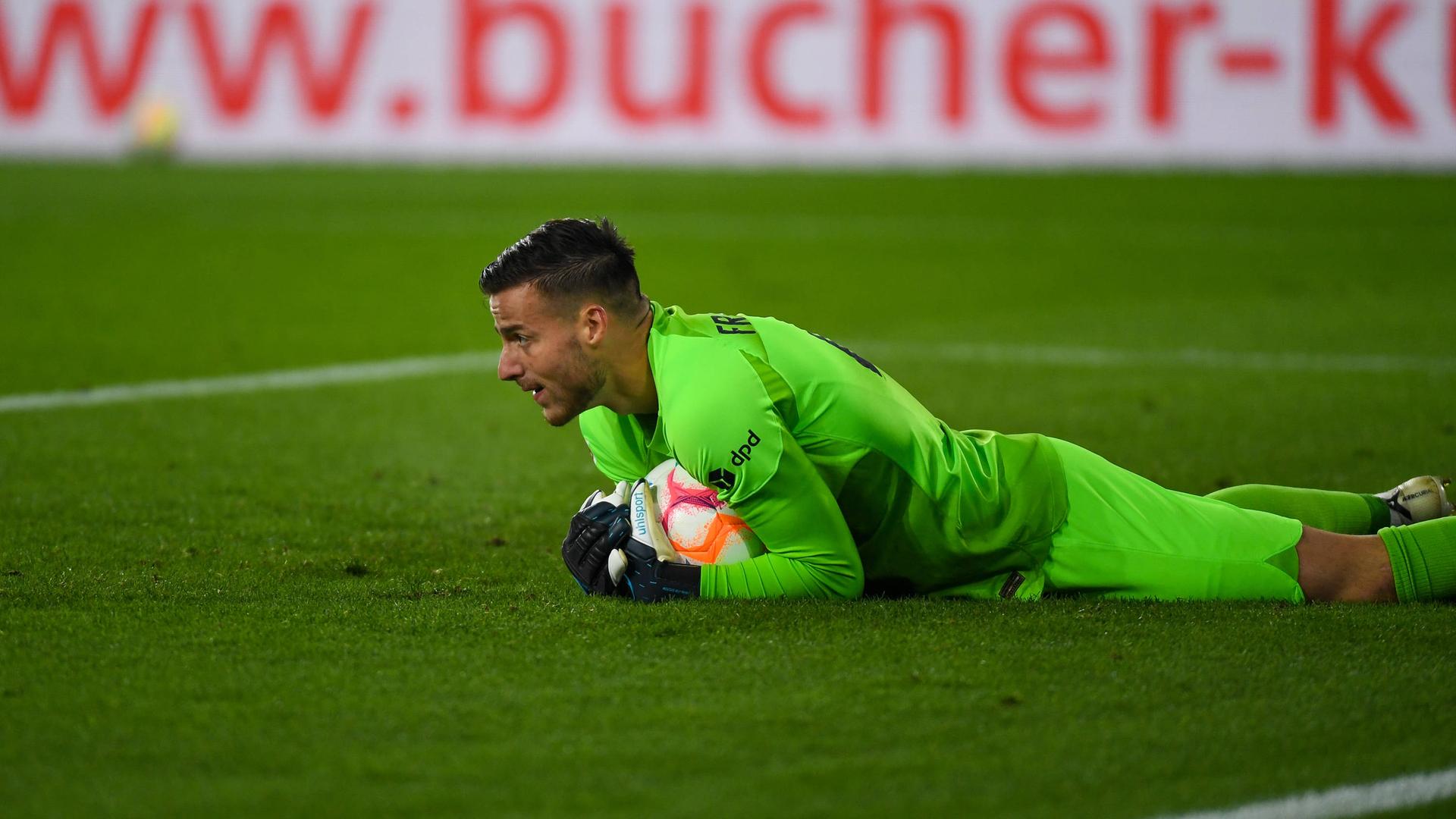 Ramaj switches to Ajax: Official move from Eintracht goalkeeper confirmed