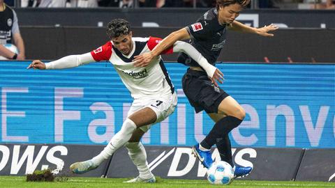 Zweikampf Eintracht gegen Gladbach und ramponierter Rasen 