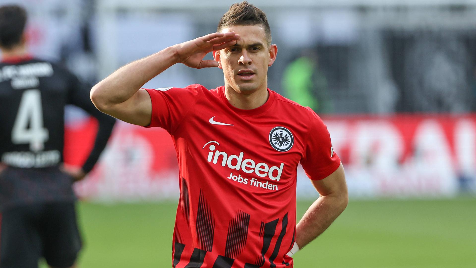 Eintracht Defender Kristijan Jakic Suffers Concussion: Likely to Miss Upcoming Matches