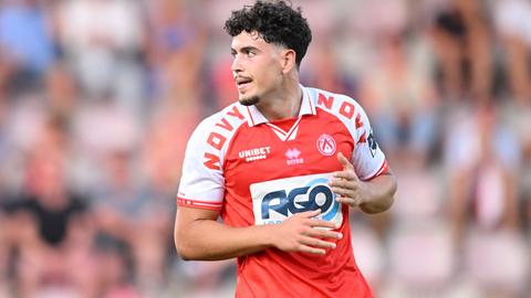 Nacho Ferri im Trikot von KV Kortrijk