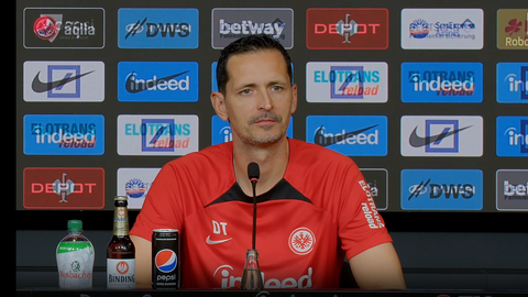 Dino Toppmöller auf der Pressekonferenz