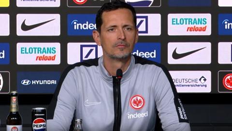 Eintracht-Trainer Dino Toppmöller.