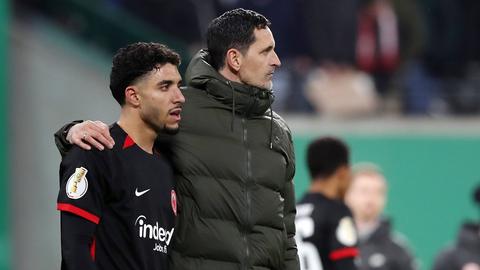 Haben ein gutes Verhältnis: Trainer Dino Toppmöller (rechts) und Omar Marmoush.