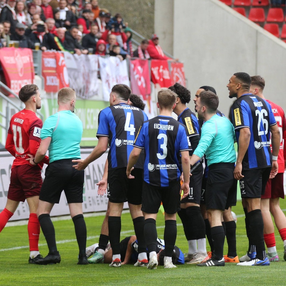 Regionalliga S Dwest Kassel Entf Hrt Punkt Klatsche F R Steinbach