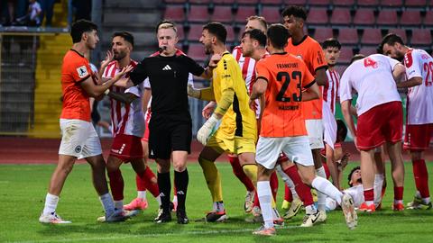 Schon im Hinspiel zwischen Kassel und der Eintracht-U21 ging es heiß her.