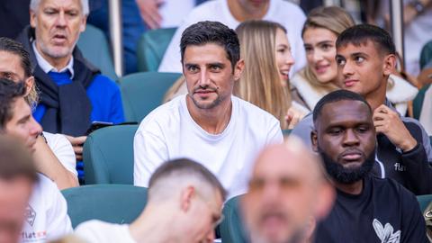 Lars Stindl, hier auf der Tribüne bei einem Heimspiel der Gladbacher