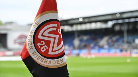 Der SV Wehen Wiesbaden sagt das Trainingslager in Südafrika ab.