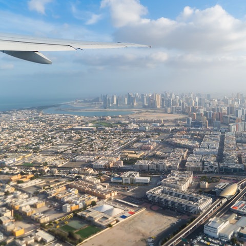 Flugzeug im Anflug auf Dubai