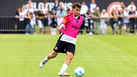 Eintracht-Neuzugang Can Uzun beim Training