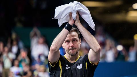 Bei Timo Boll fließen nach seinem letzten Olympia-Spiel Tränen.