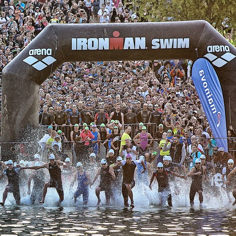 Der Start des Ironman Frankfurt 2024 findet auch diesmal wieder am Langener Waldsee statt.