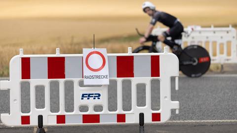 Der Ironman bringt den sonstigen Straßenverkehr an manchen Stellen zum Erliegen.